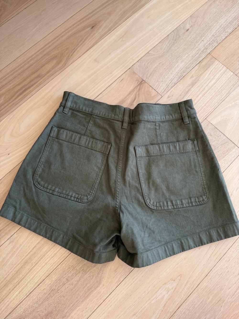 Madewell Olive High-Waist Utility Shorts - Picture 2 of 3